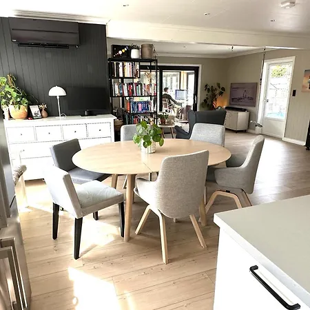 וילה Modern Large House In Stavern With Sea View, Close To Beaches, Large Garden And Pool *