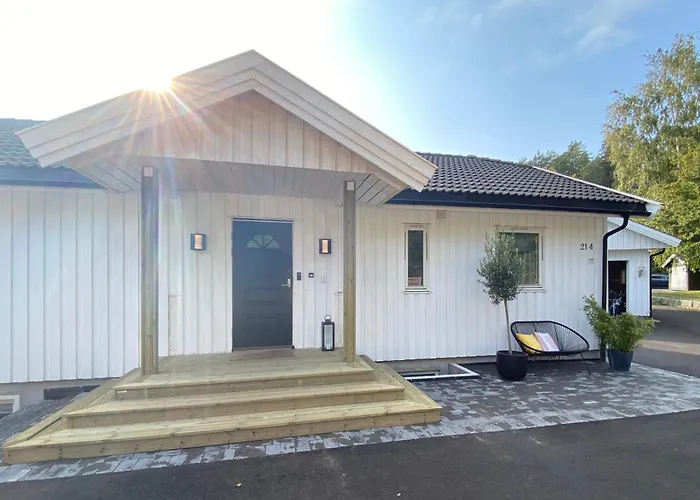 Modern Large House In Stavern With Sea View, Close To Beaches, Large Garden And Pool Larvik