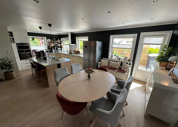 Modern Large House In Stavern With Sea View, Close To Beaches, Large Garden And Pool * Larvik