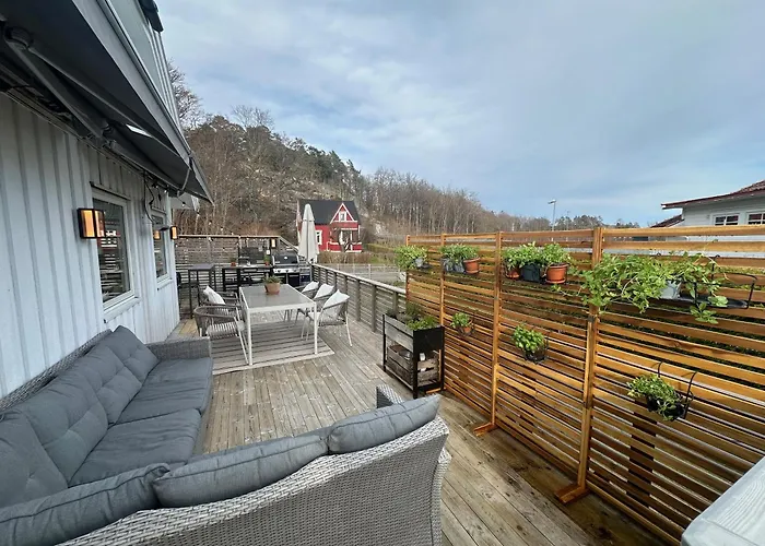 Modern Large House In Stavern With Sea View, Close To Beaches, Large Garden And Pool Larvik