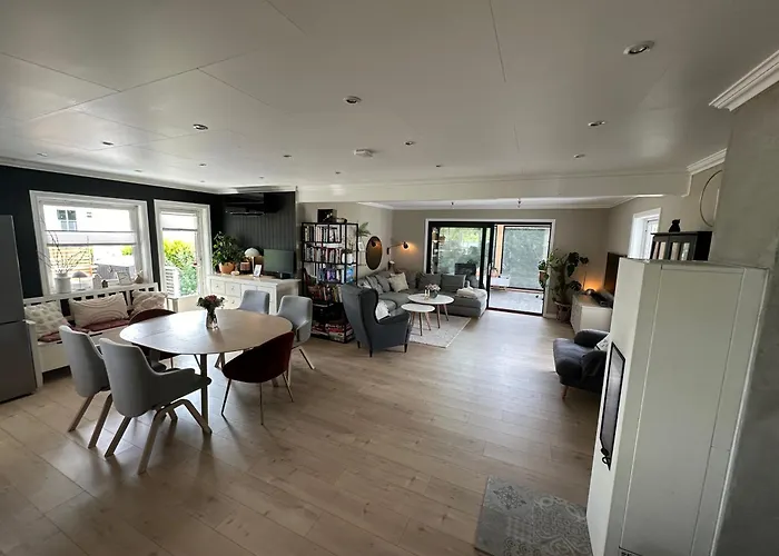 Villaer Modern Large House In Stavern With Sea View, Close To Beaches, Large Garden And Pool